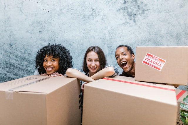 Do I Choose a White or Brown Color Box for My Business?